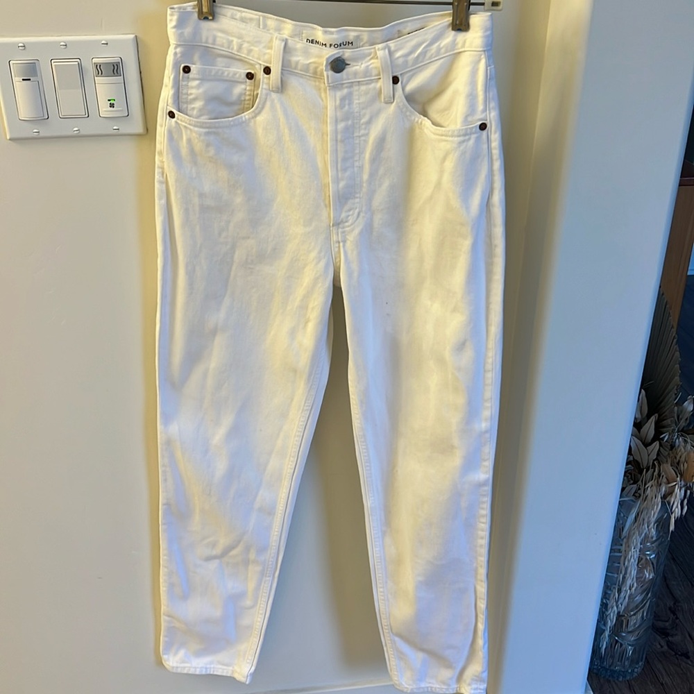 The BF high rise loose white denim jeans size 26 (denim forum - aritiza)